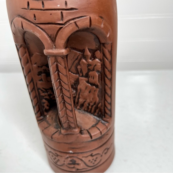 Kindzmarauli Georgian empty collectors bottle - Picture 7 of 9